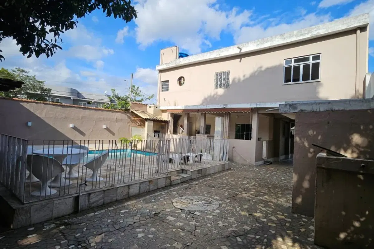 Casa à venda no Posse com 4 quartos