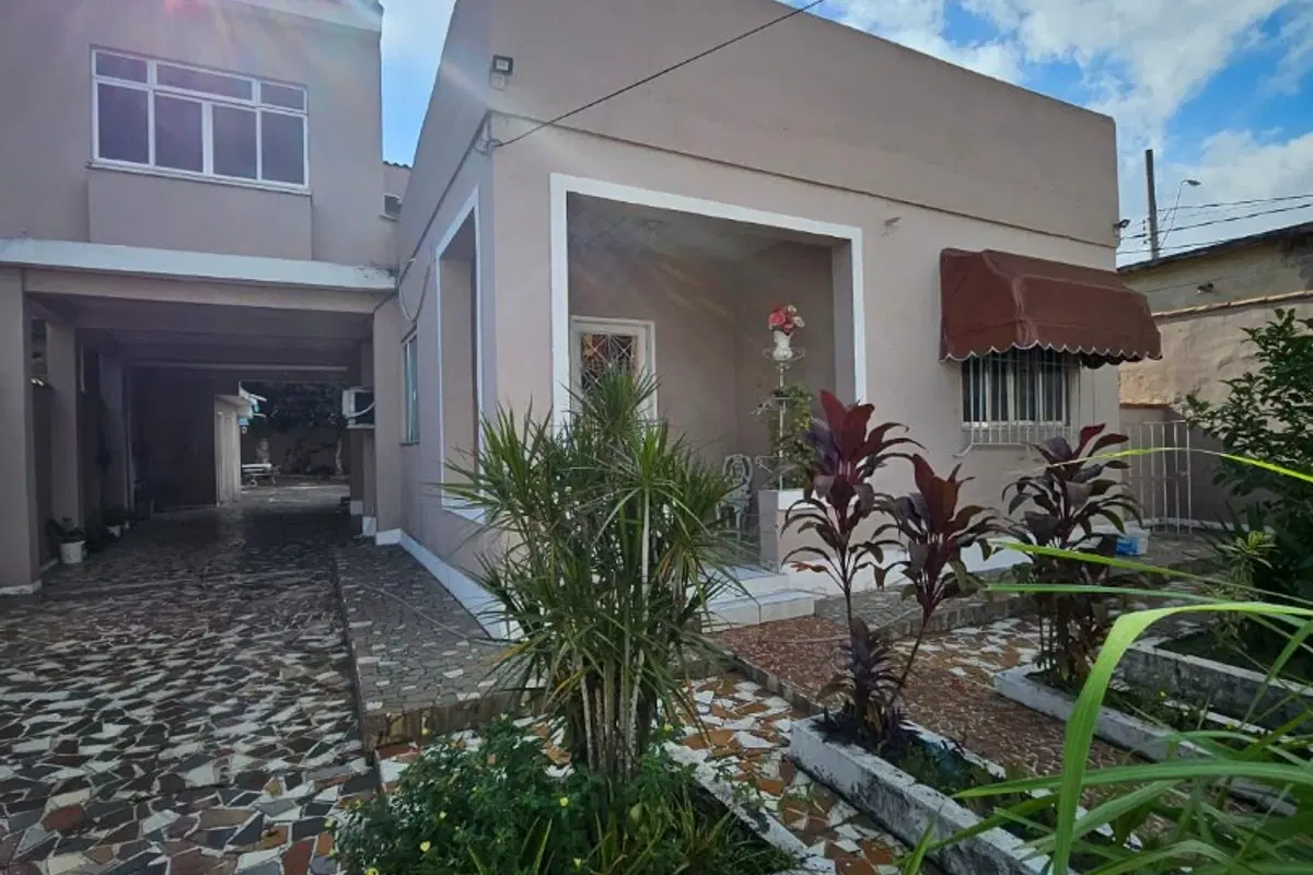 Casa à venda no Posse com 4 quartos