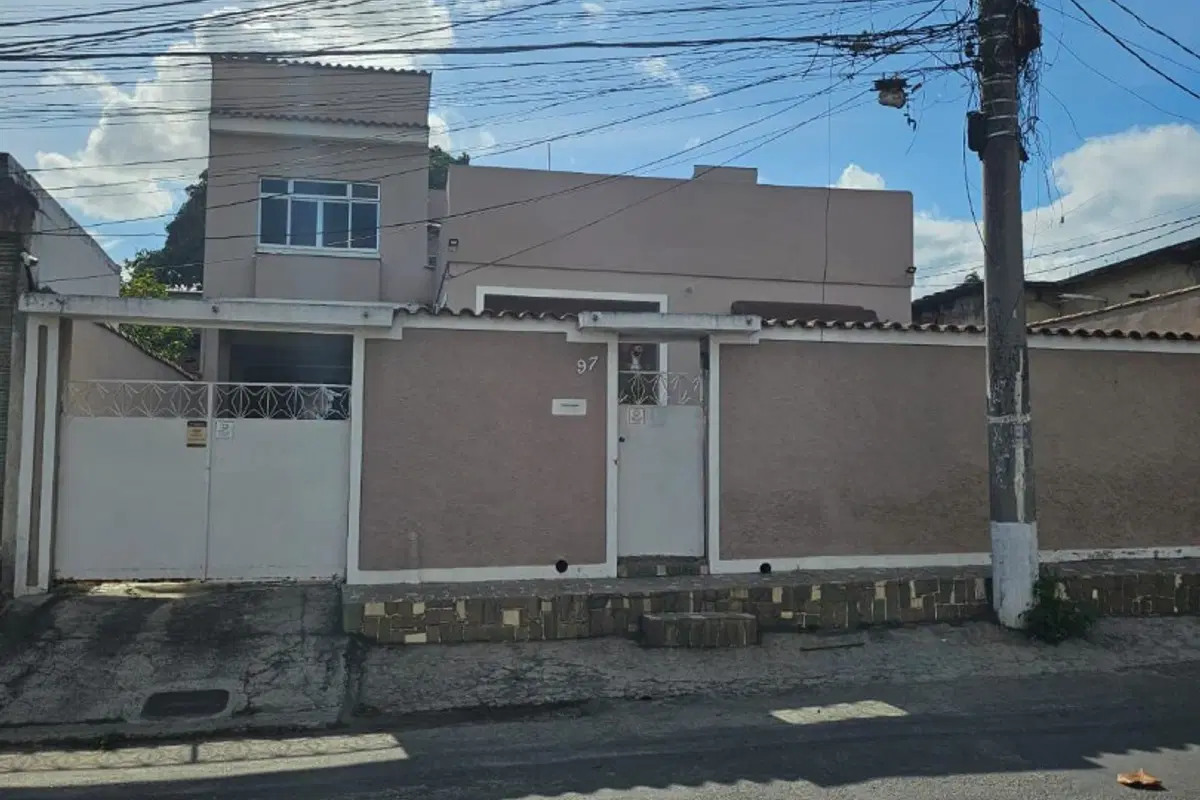 Casa à venda no Posse com 4 quartos