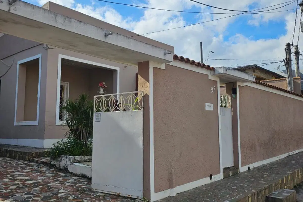 Casa à venda no Posse com 4 quartos