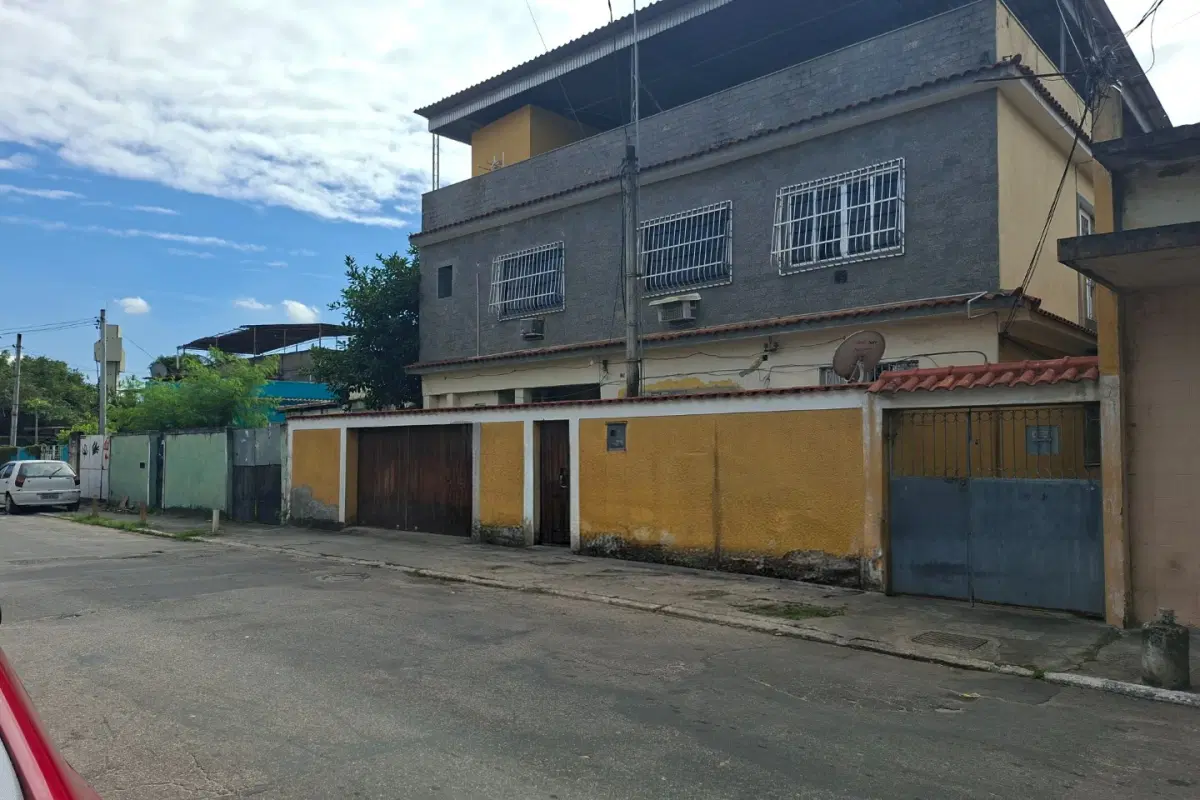 Casa à venda no Dona Neli com 3 quartos