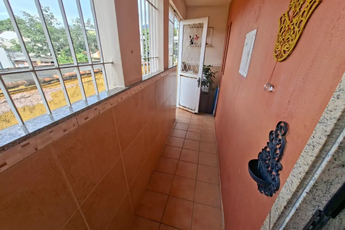 Casa à venda no Dona Neli com 3 quartos