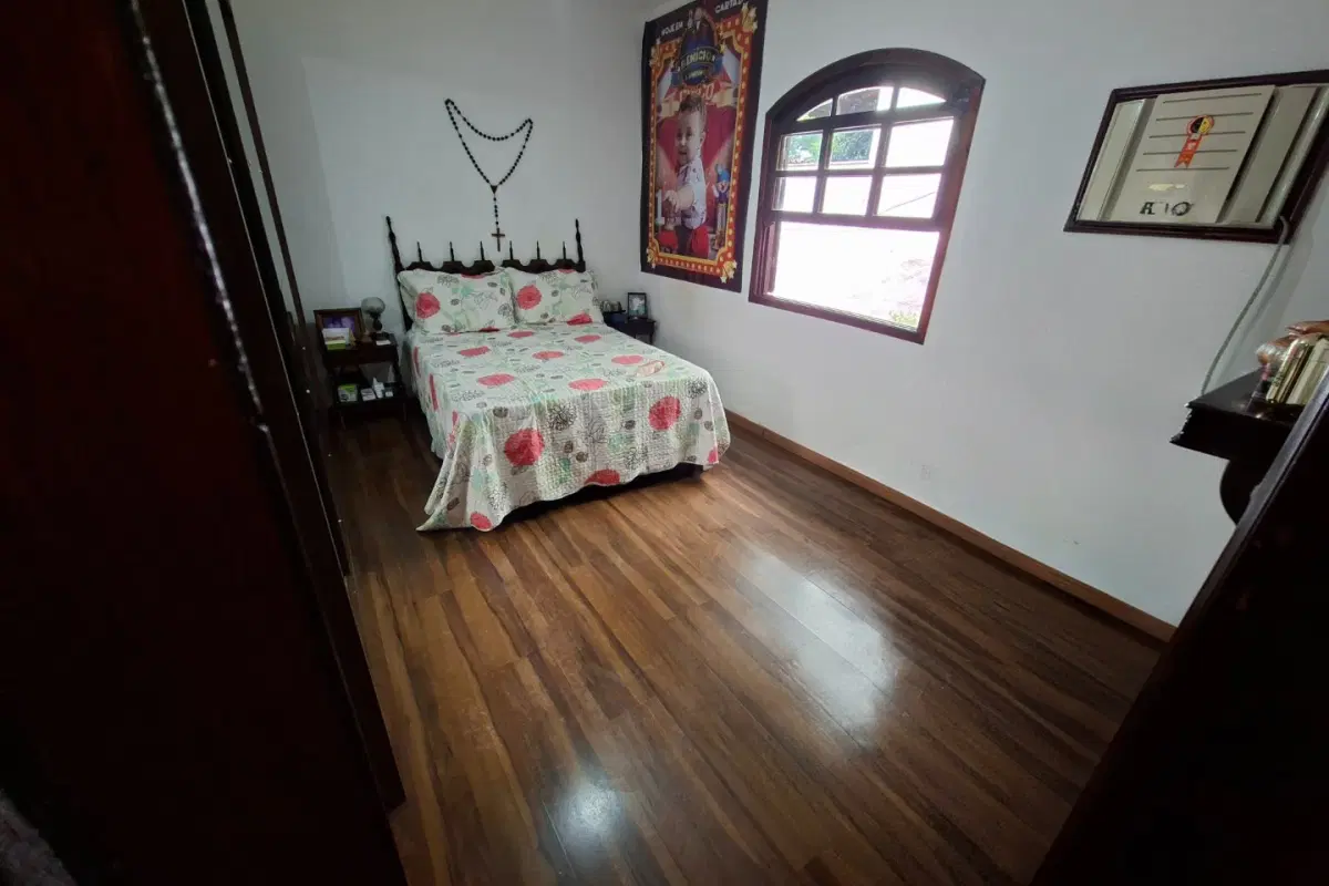 Casa à venda no Ponto Chic com 2 quartos