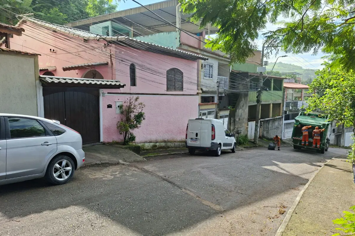 Casa à venda no Ponto Chic com 2 quartos