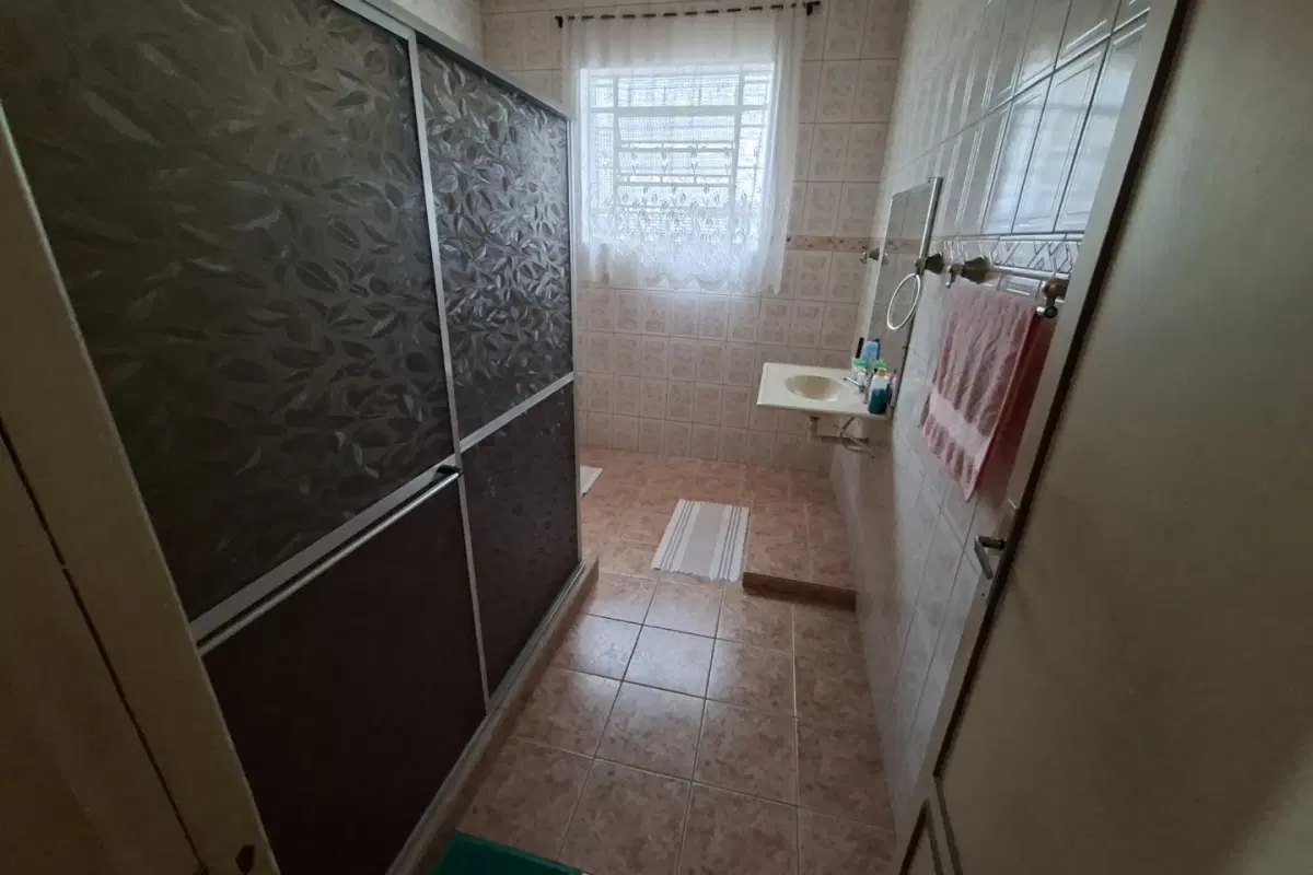 Casa à venda no Manoel Reis I com 4 quartos