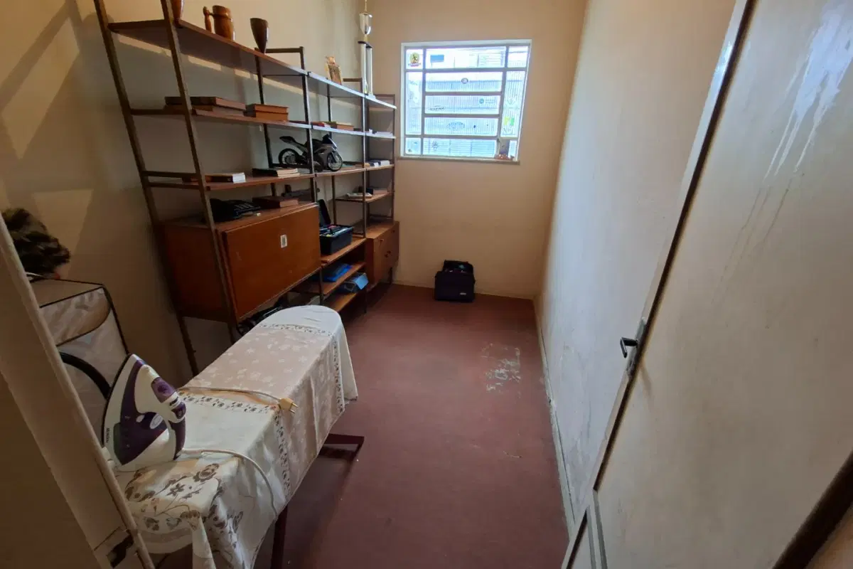 Casa à venda no Manoel Reis I com 4 quartos