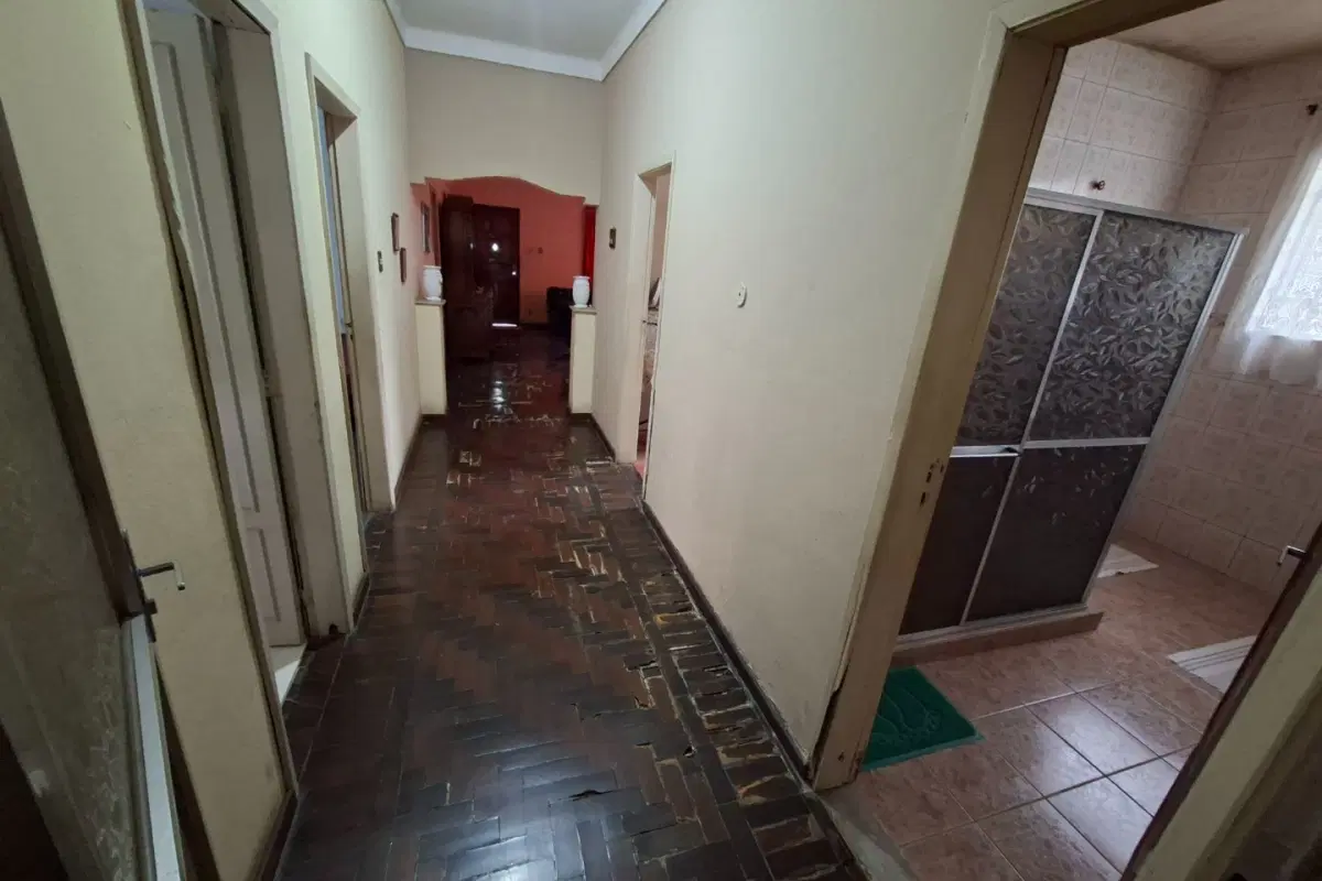 Casa à venda no Manoel Reis I com 4 quartos
