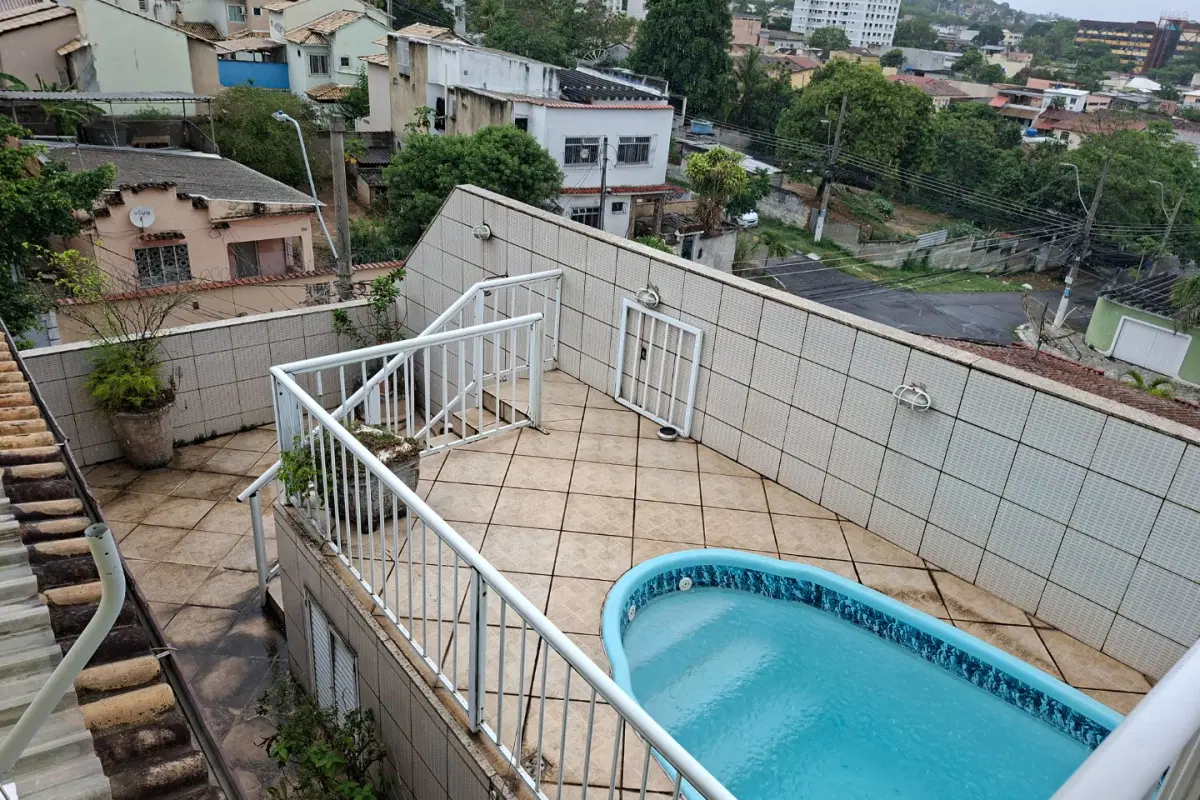 Casa à venda na Da Luz com 4 quartos