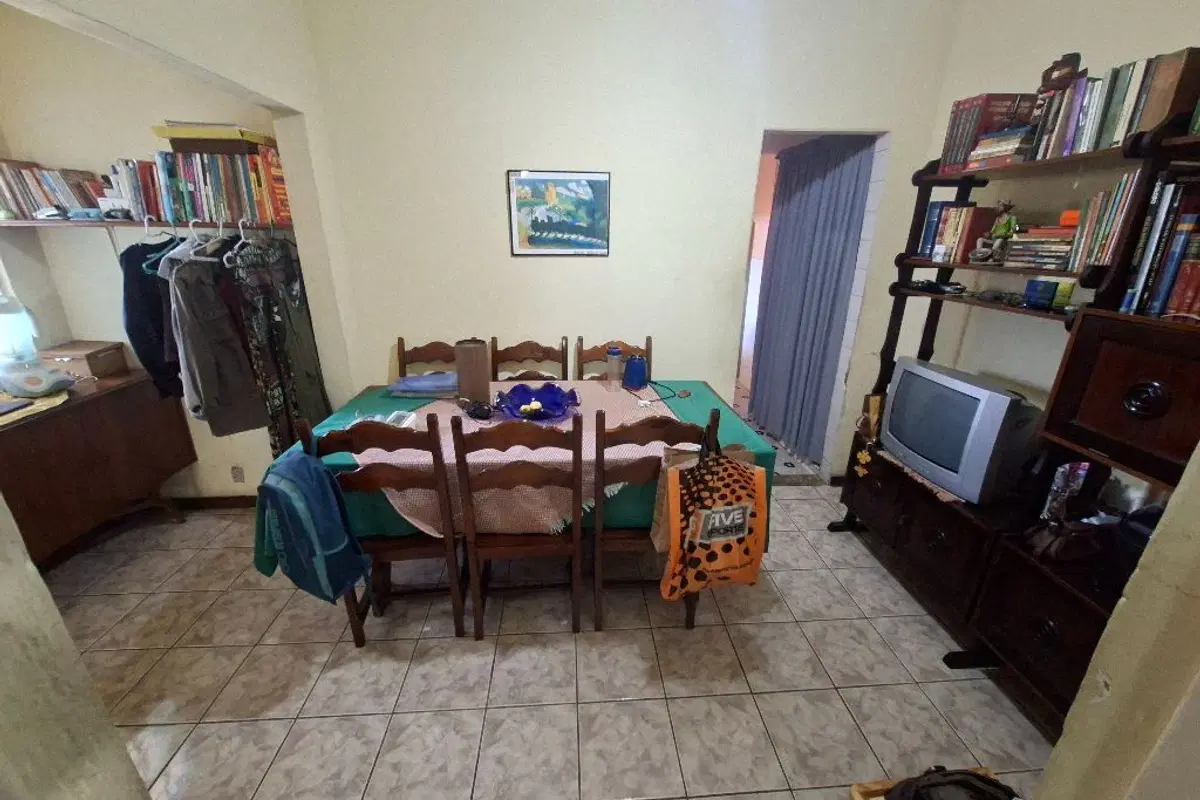 Casa à venda no Moqueta com 4 quartos