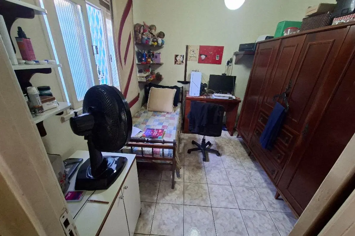 Casa à venda no Moqueta com 4 quartos
