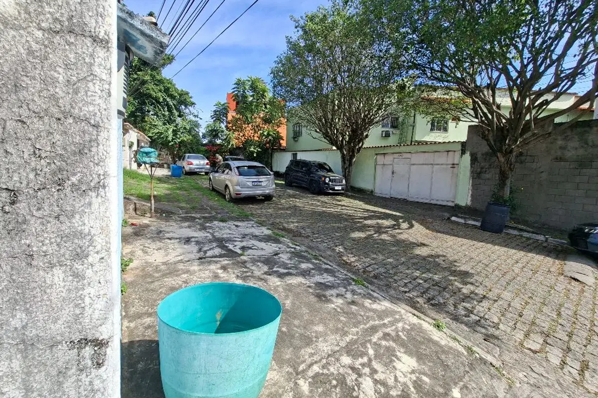 Casa à venda no Moqueta com 4 quartos