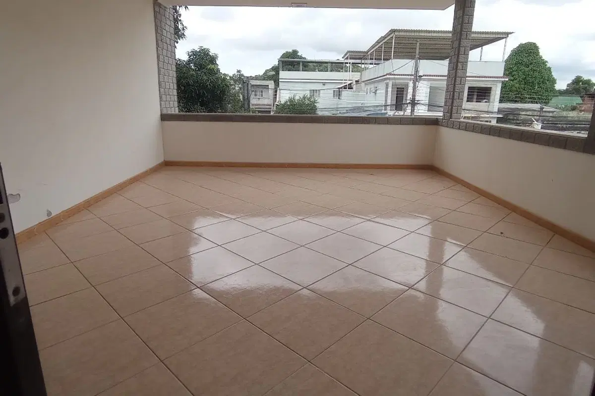 Casa à venda no Miguel Couto com 4 quartos