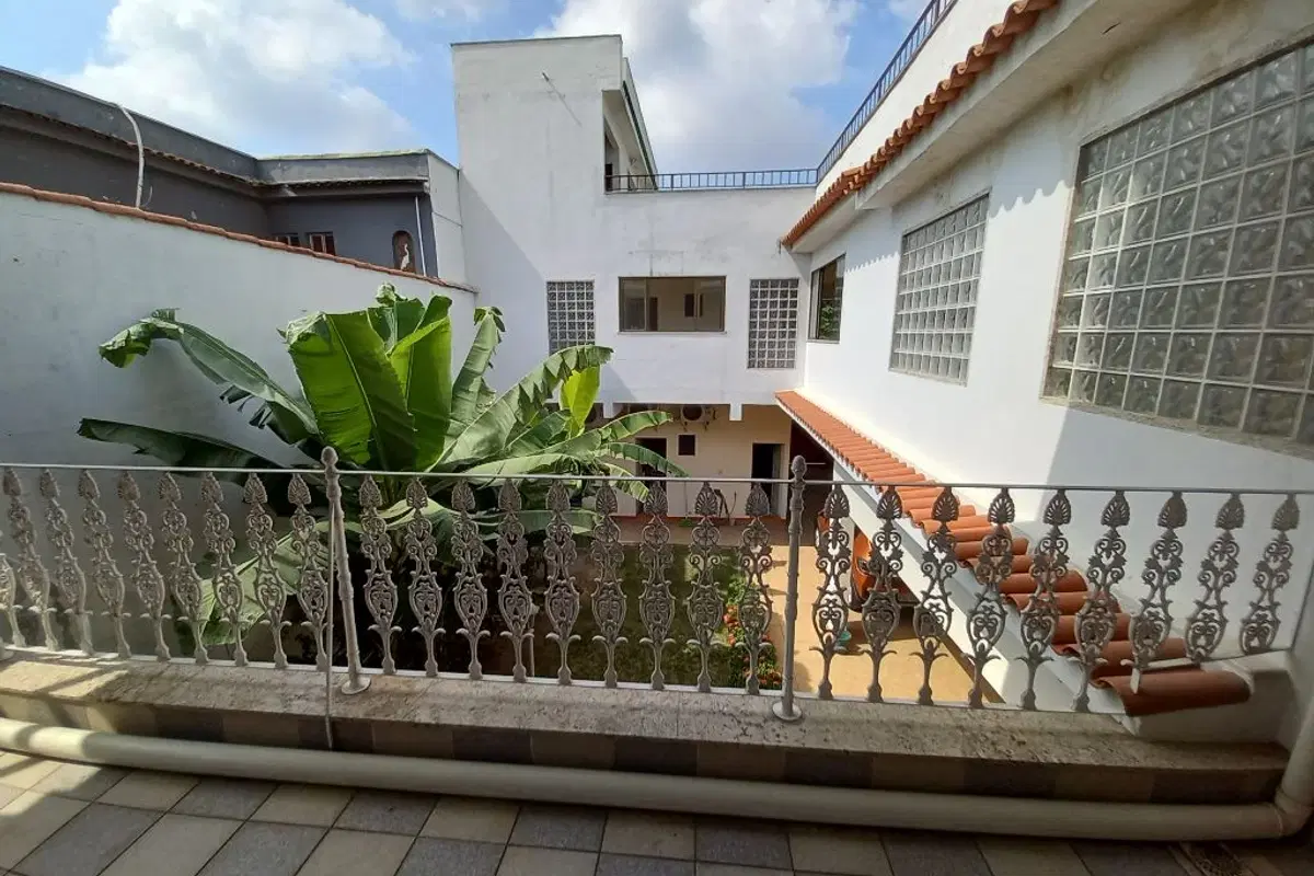 Casa comercial à venda no Miguel Couto com 4 salas