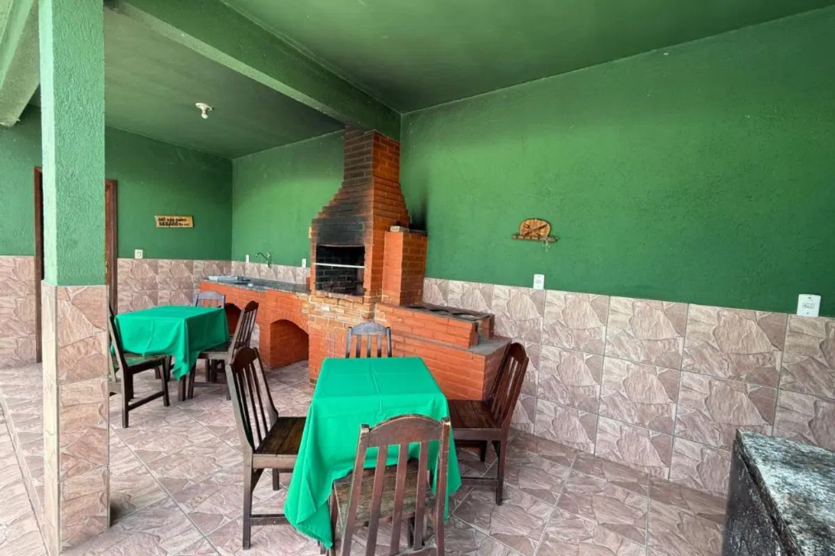Casa à venda no Tinguá com 5 quartos
