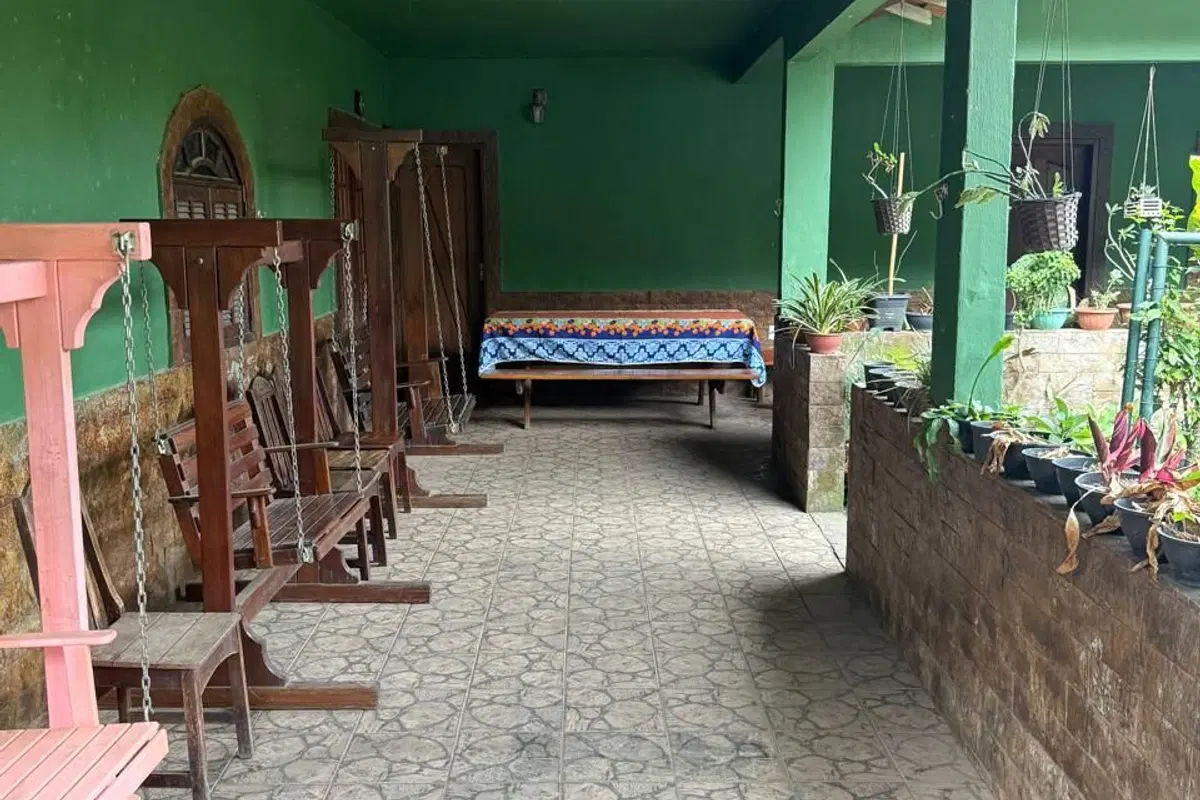 Casa à venda no Tinguá com 5 quartos