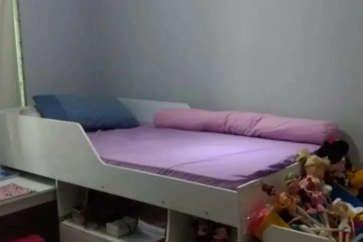 Casa à venda no Andrade Araujo com 3 quartos